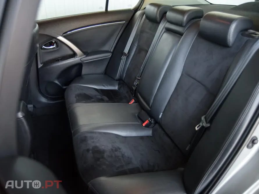 Toyota Avensis SD 2.0 D-4D Exclusive