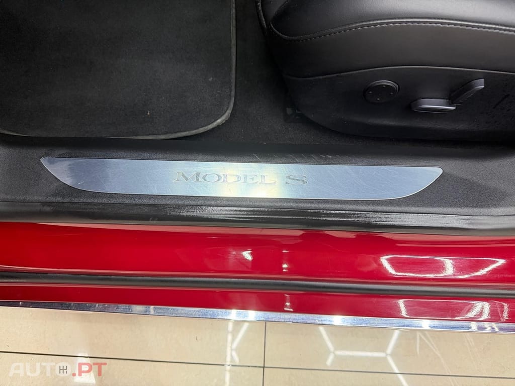 Tesla Model S 75D
