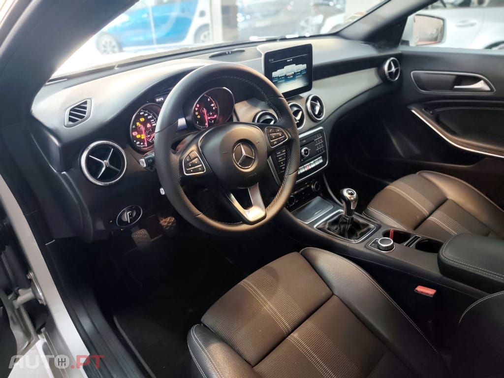 Mercedes-Benz CLA 180 d Urban