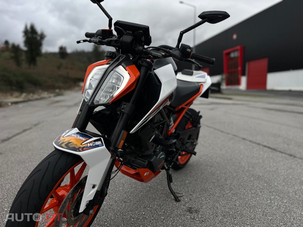 KTM 125 KTM DUKE 125-EDIÇÃO ESPECIAL MIGUEL OLIVEIRA