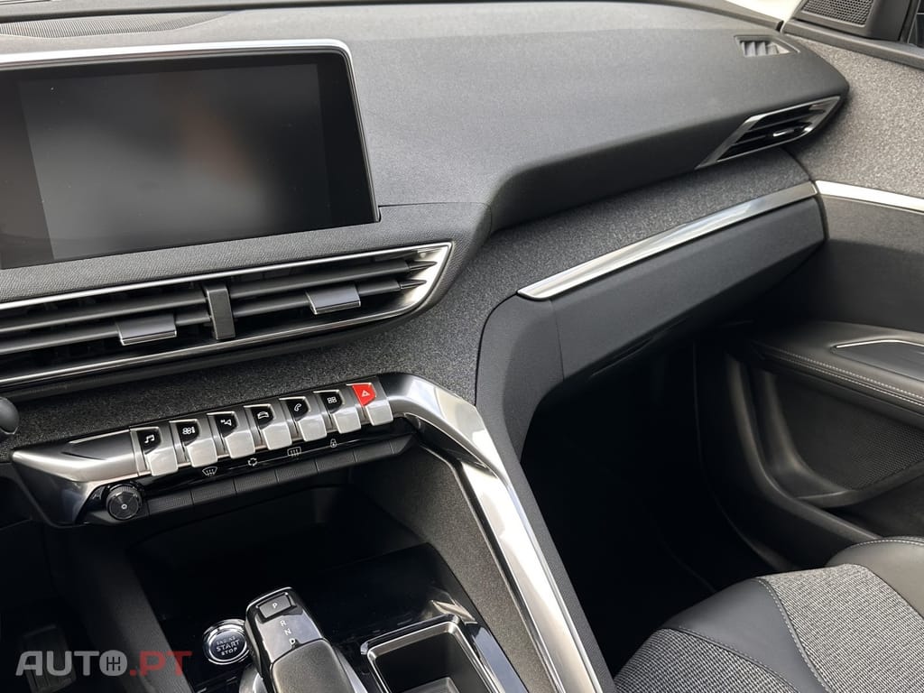 Peugeot 3008 1.2 PureTech Allure EAT8