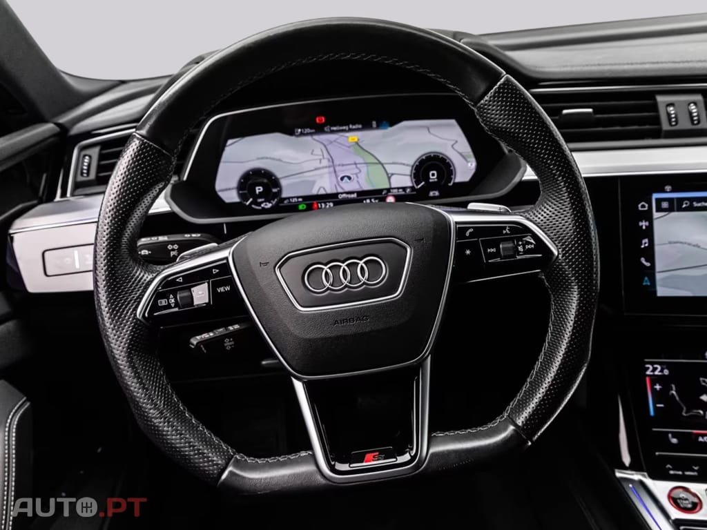 Audi E-Tron S ALL-BLACK