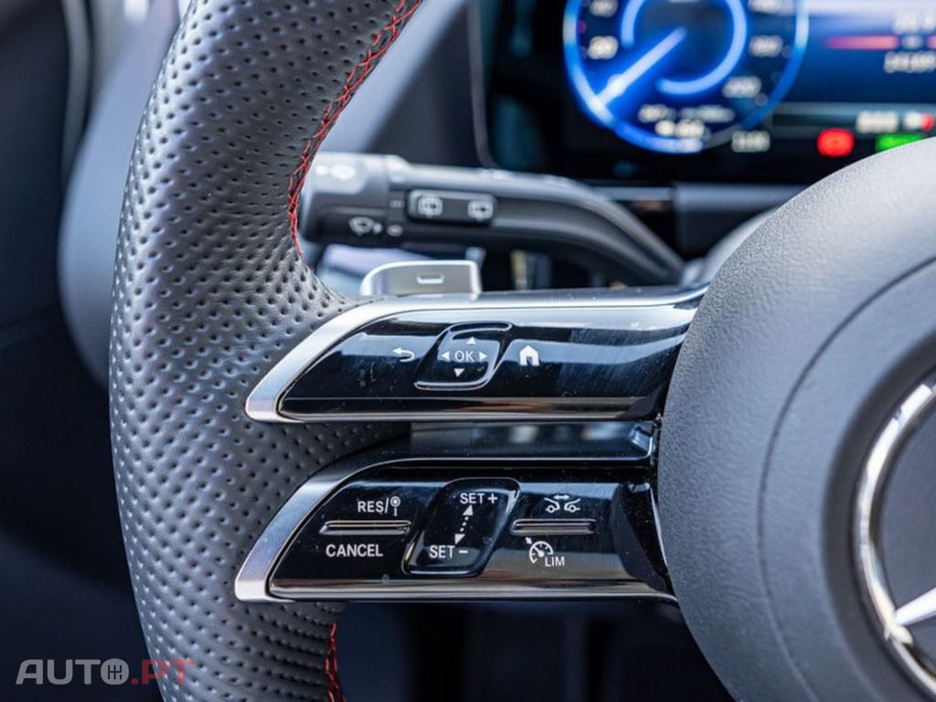 Mercedes-Benz EQA I.V.A DEDUTIVEL 350 4M AMG-Sport 