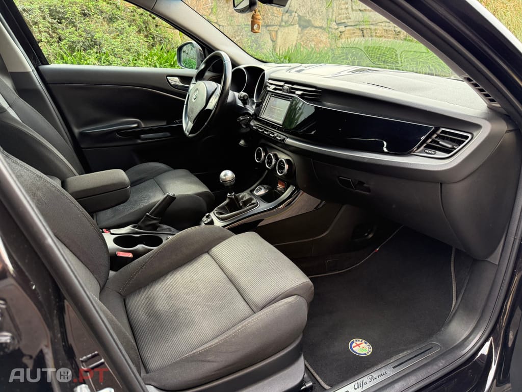 Alfa Romeo Giulietta 1.6 JTDm Distinctive