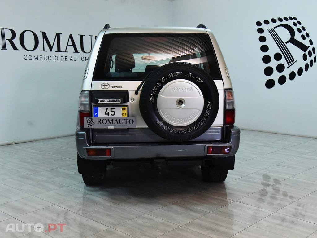 Toyota Land Cruiser 3.0 TD Pack 2