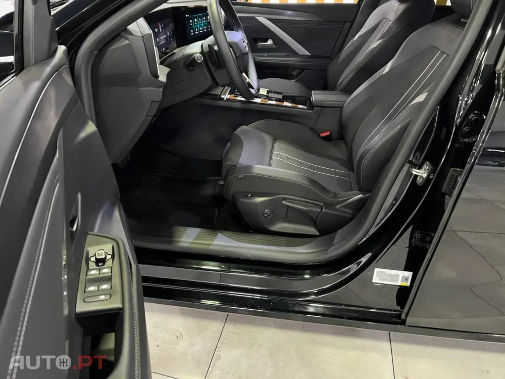 Opel Astra Sports Tourer 1.2 T Hybrid GS eDCT