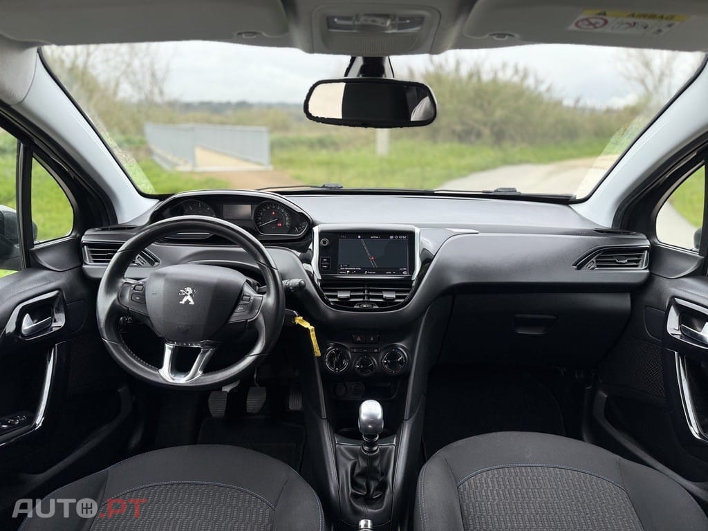 Peugeot 208 1.5 BlueHDi Signature