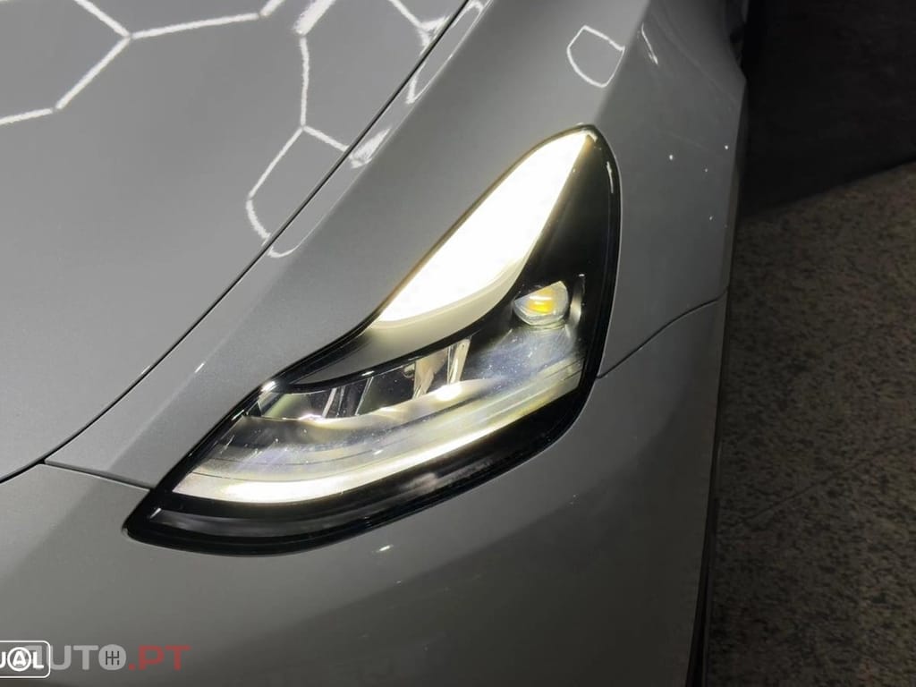 Tesla Model Y Performance Tração Integral