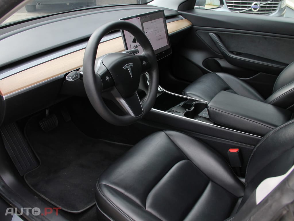 Tesla Model 3 Long-Range Dual Motor AWD
