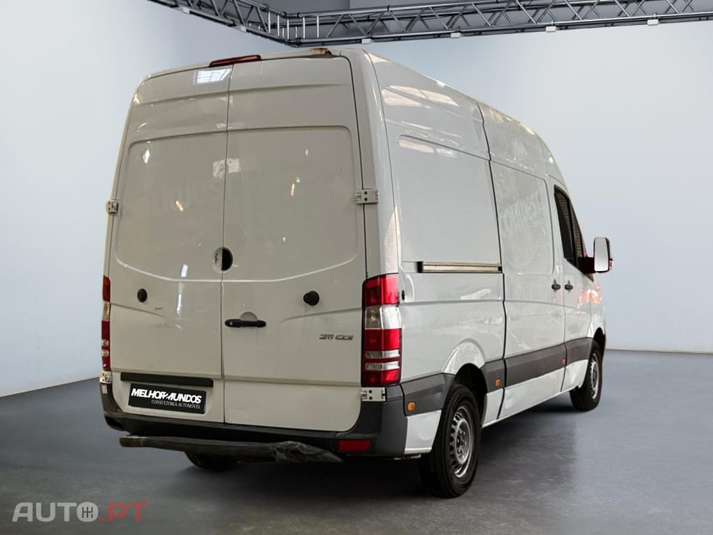 Mercedes-Benz Sprinter 211 CDi 37S 3.0T Tronic Plus