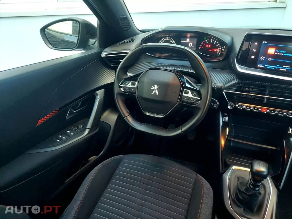 Peugeot 2008 1.2 PureTech Active Pack
