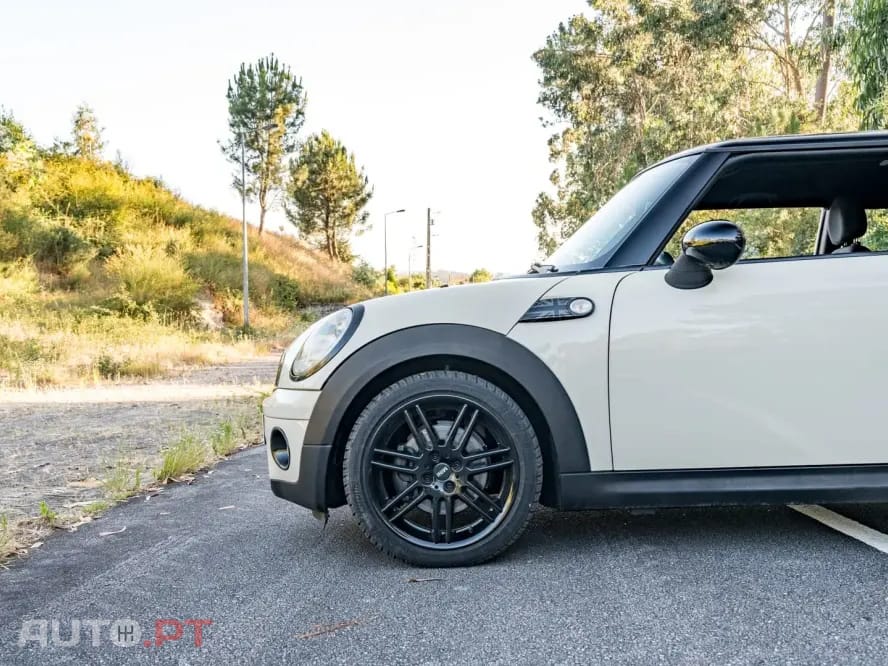 MINI Cooper Cooper D