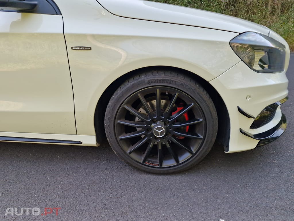 Mercedes-Benz A 180 d AMG Line
