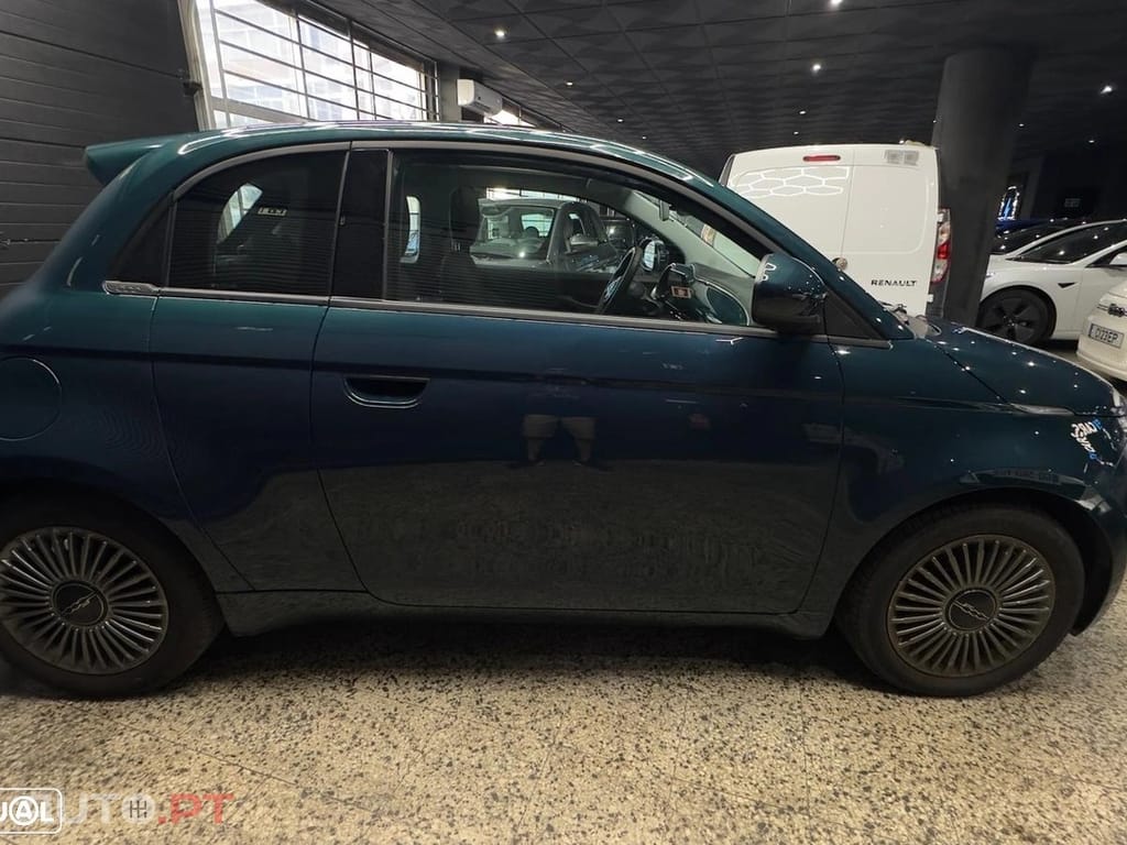 Fiat 500e 42 kWh Icon