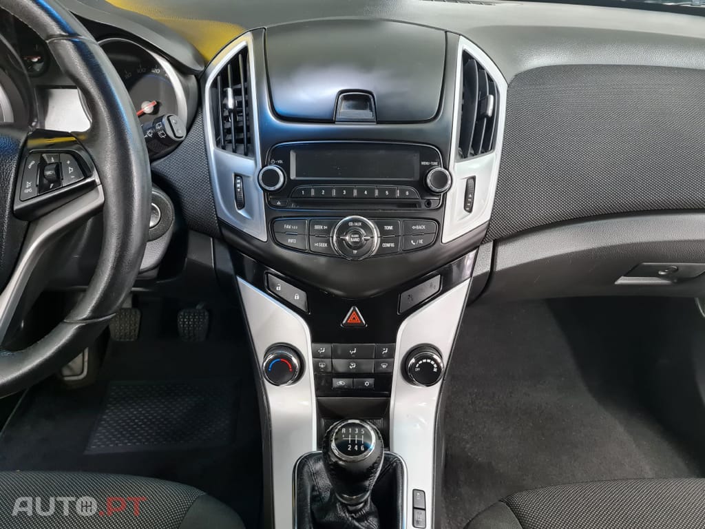 Chevrolet Cruze 1.7 LTZ