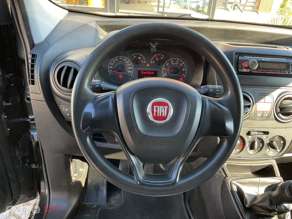 Fiat Fiorino 1.3 M-jet Adventure com 1GD