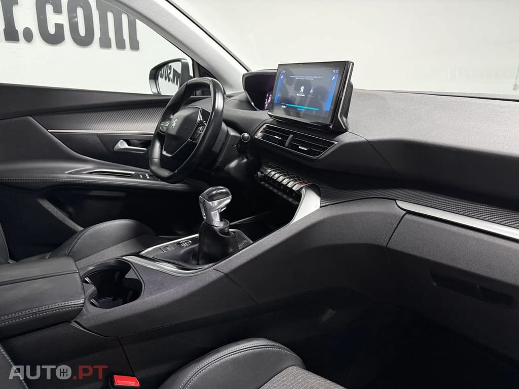 Peugeot 3008 PureTech 130 Stop & Start GPF Allure