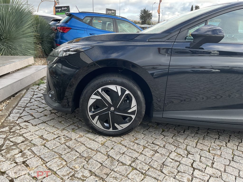 MG MG4 51 kWh Standard