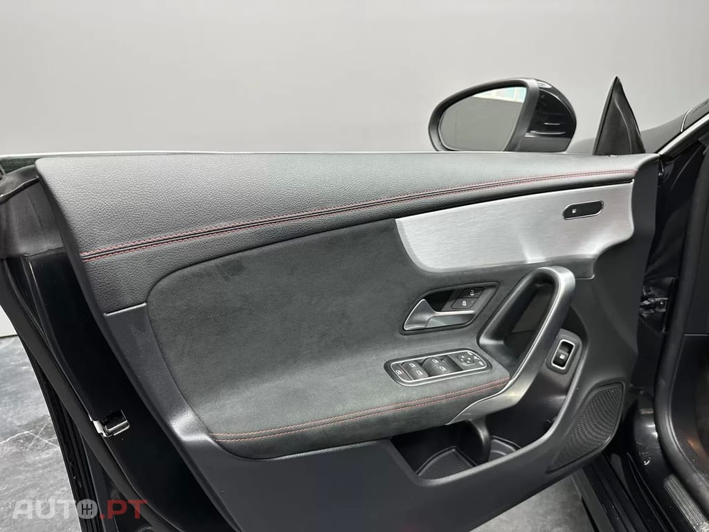 Mercedes-Benz CLA 250 e Shooting Brake AMG Line