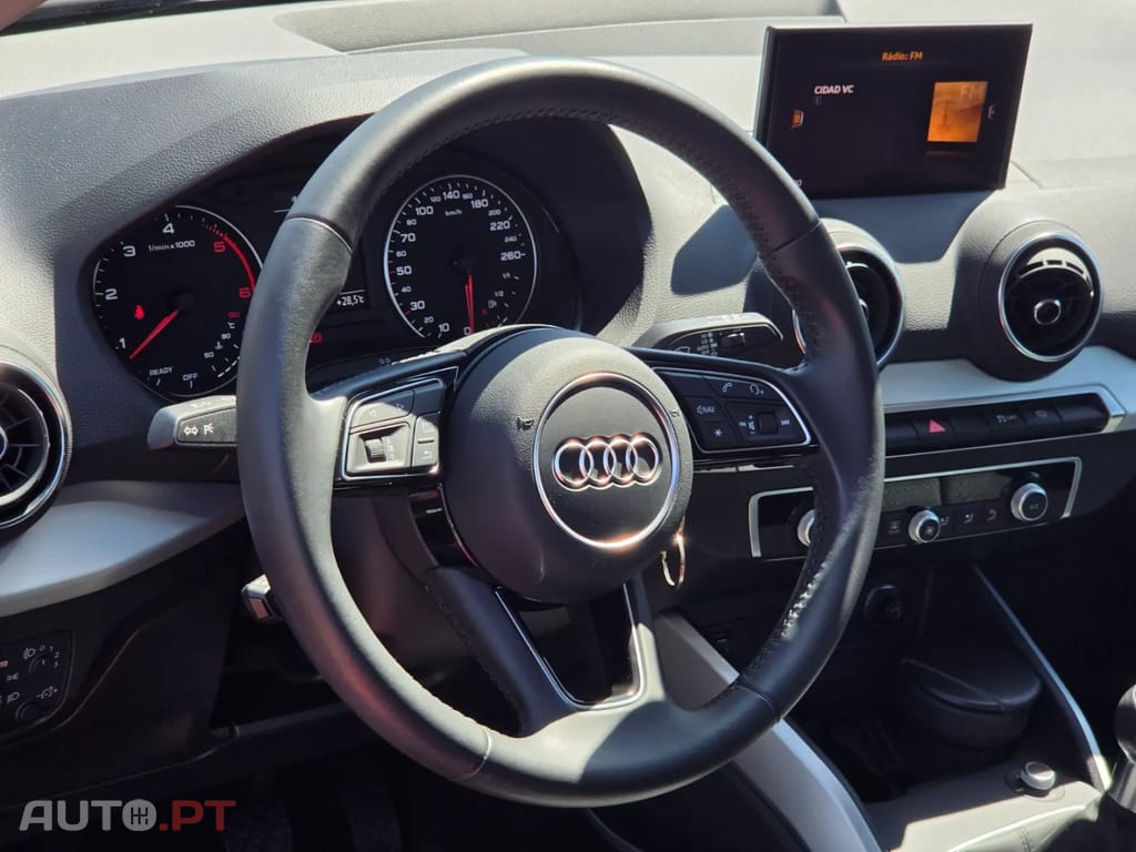 Audi Q2 1.6 TDI Design — fotografia 12