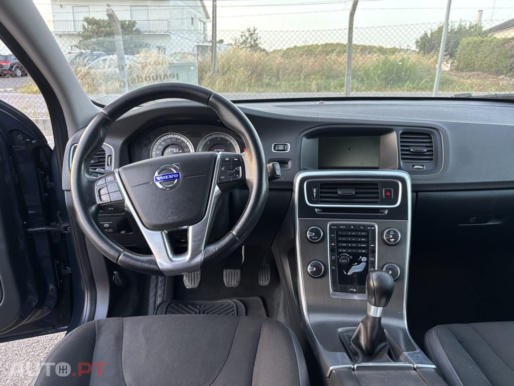 Volvo V60 D2 Momentum
