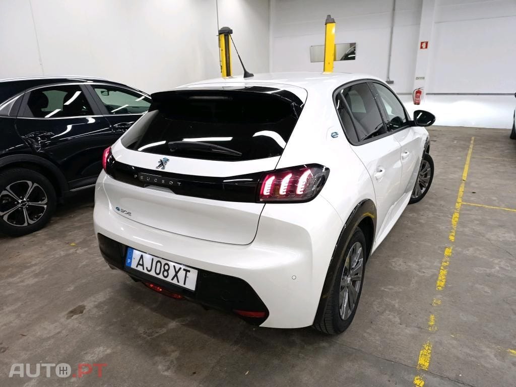 Peugeot E-208 50 kWh Allure
