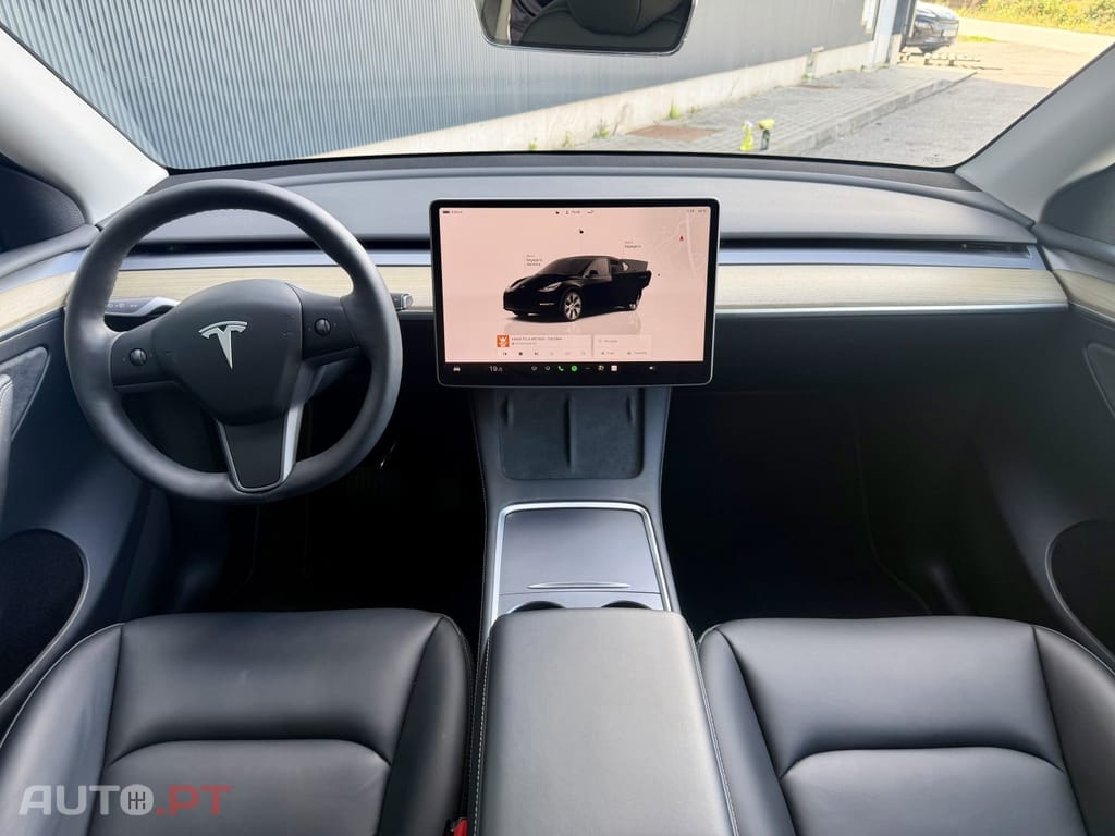 Tesla Model 3 Standard Range Plus RWD