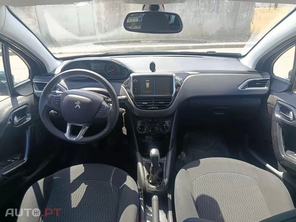 Peugeot 208 1.5 BlueHDi Signature
