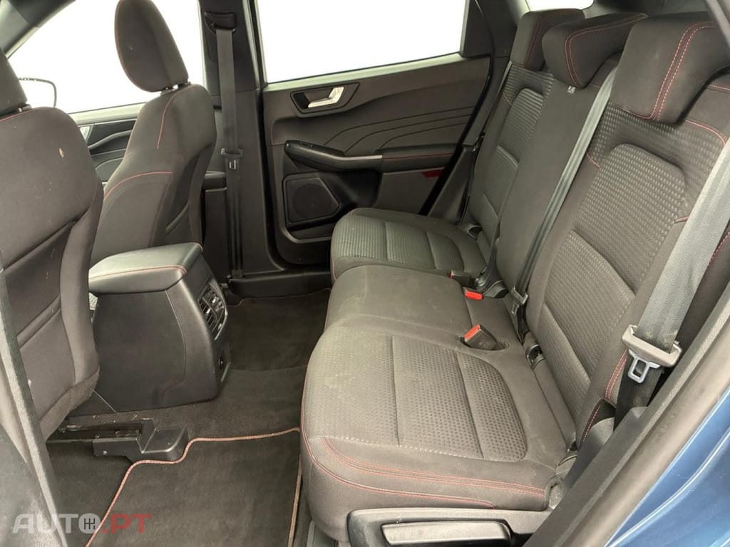 Ford Kuga 2.5 FlexiFuel FHEV ST-Line