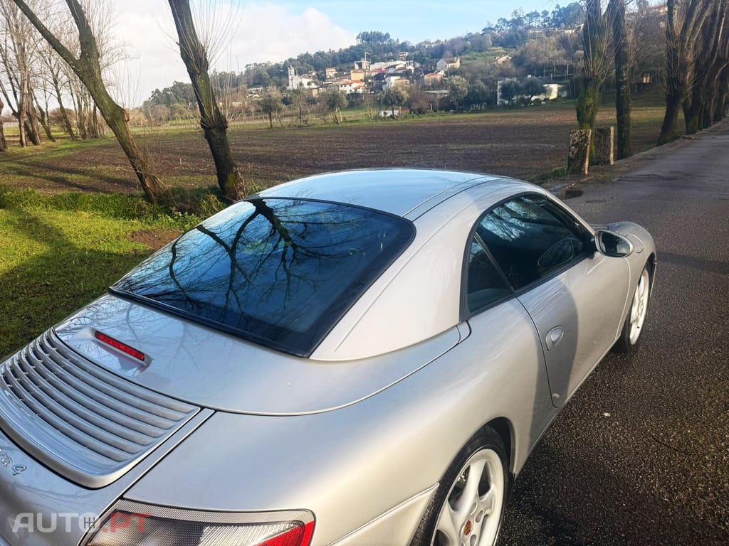Porsche 911 Carrera 4 Cabrio