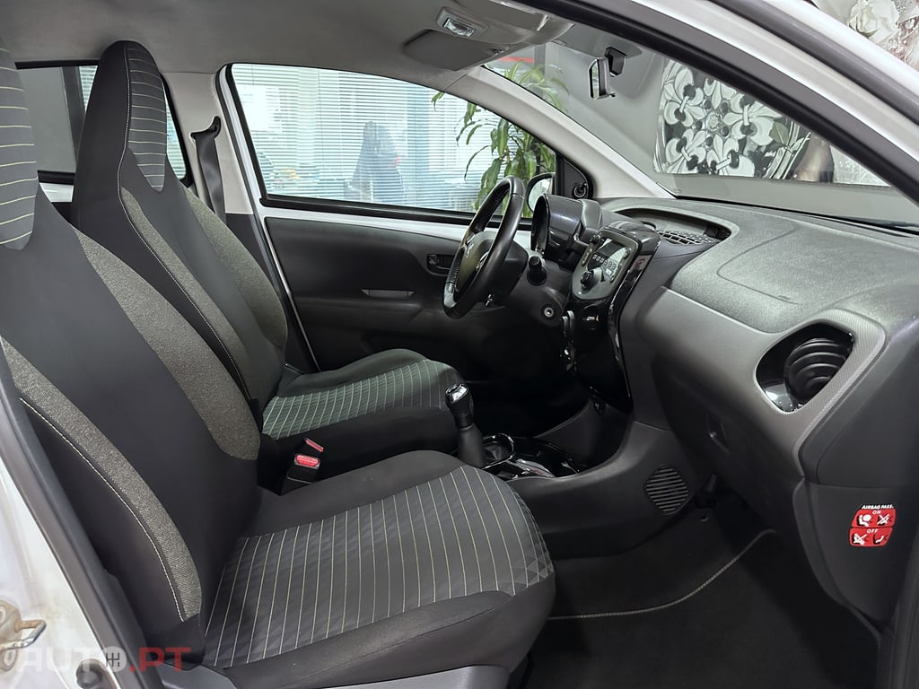 Peugeot 108 108 1.0 VTi Style