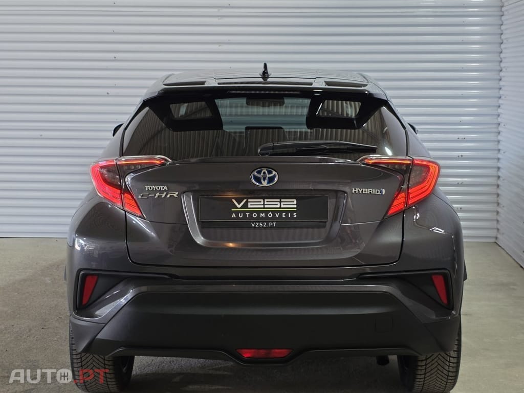 Toyota C-HR 1.8 Hybrid Square Collection