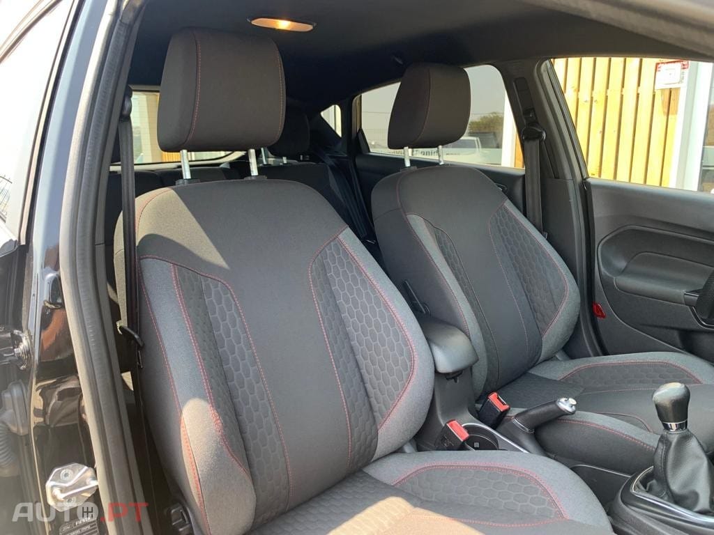 Ford Fiesta 1.5 TDCi ST-LINE