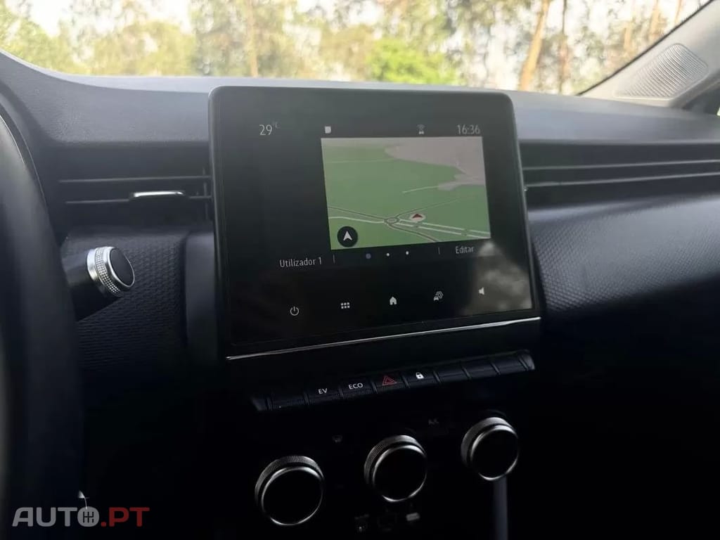 Renault Clio  1 6 E  Tech Full Hybrid Techno