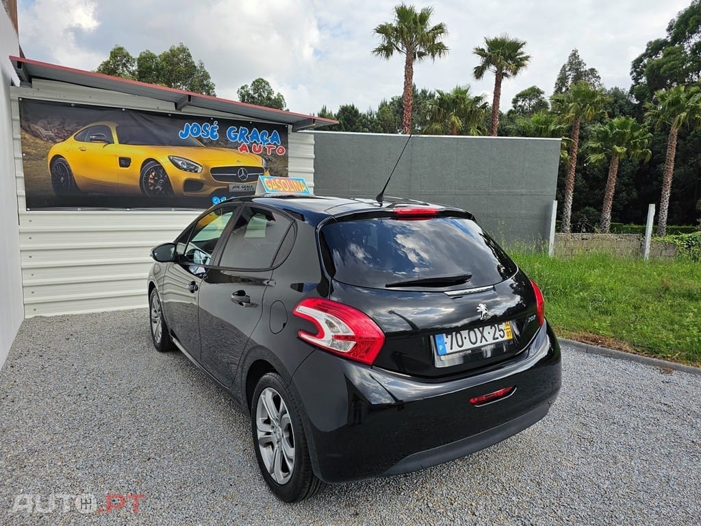 Peugeot 208 1.2 VTi Allure