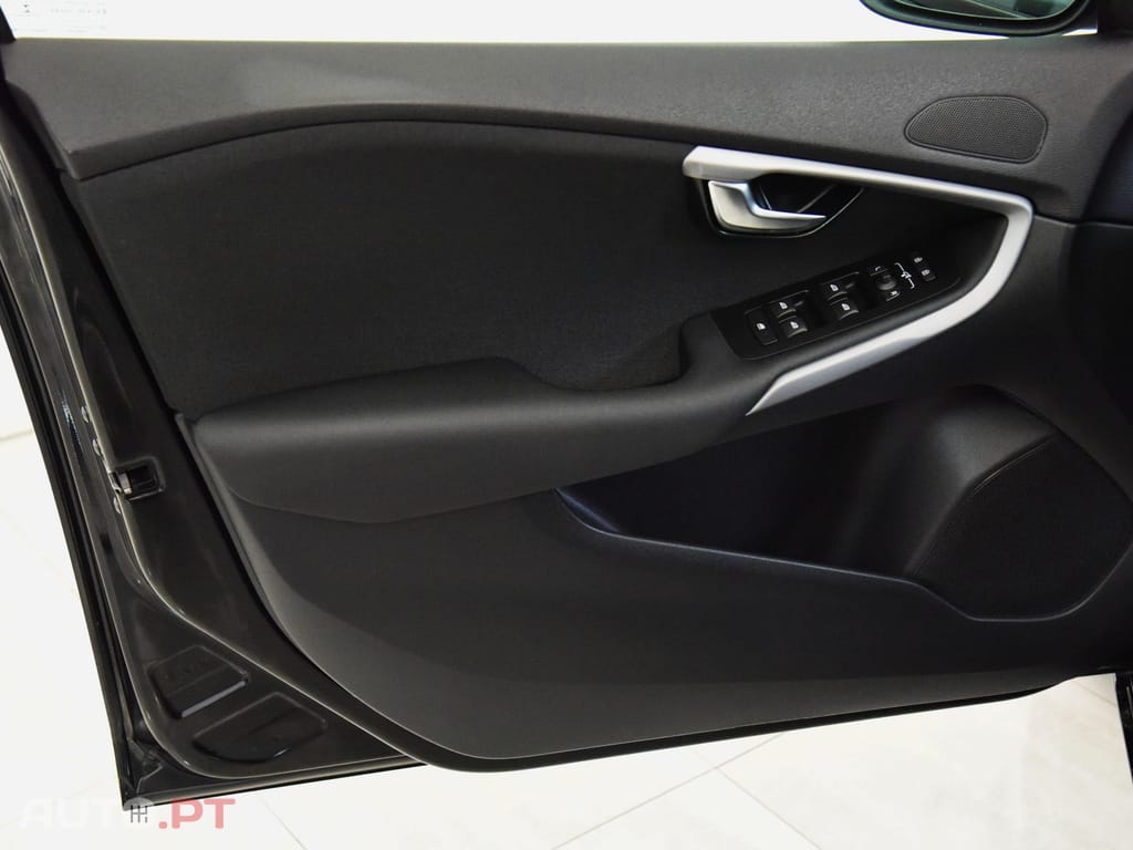 Volvo V40 2.0 D3 Momentum