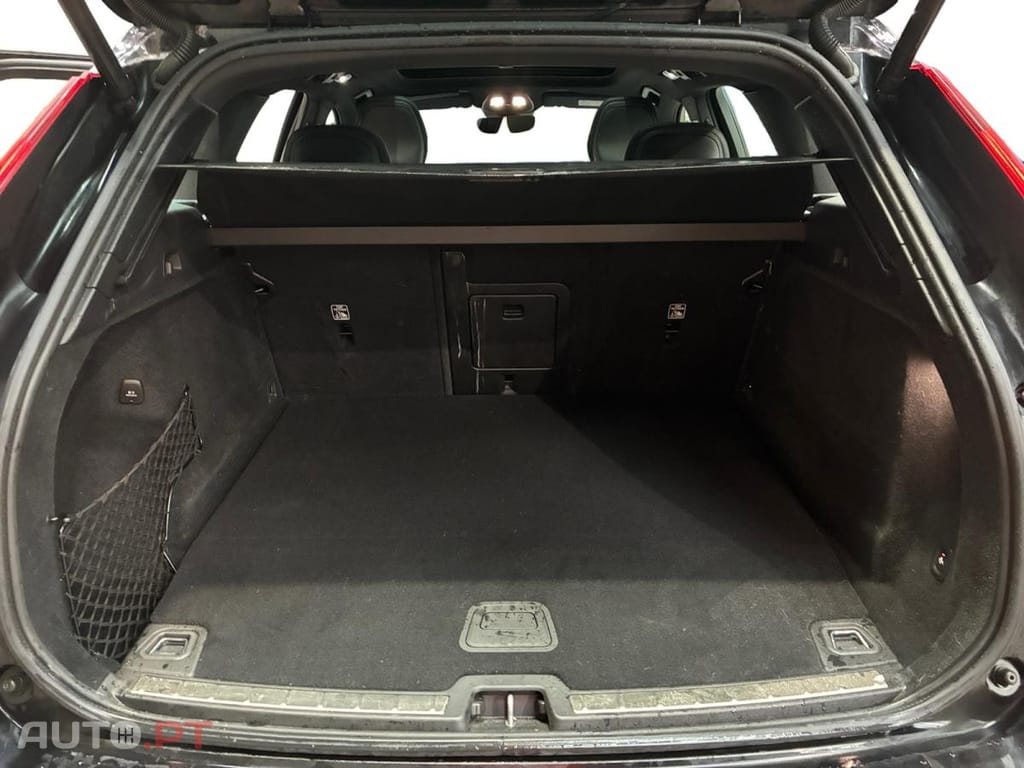 Volvo XC60 T6 PHEV Black Edition AWD