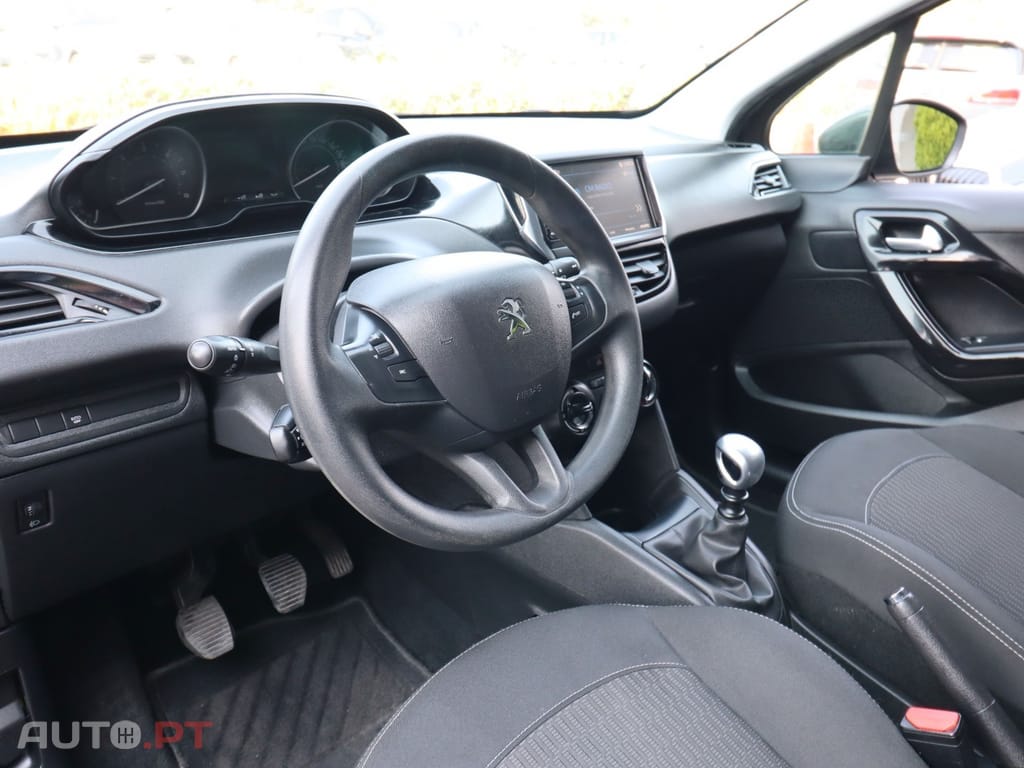 Peugeot 208 1.5 Hdi — fotografia 7