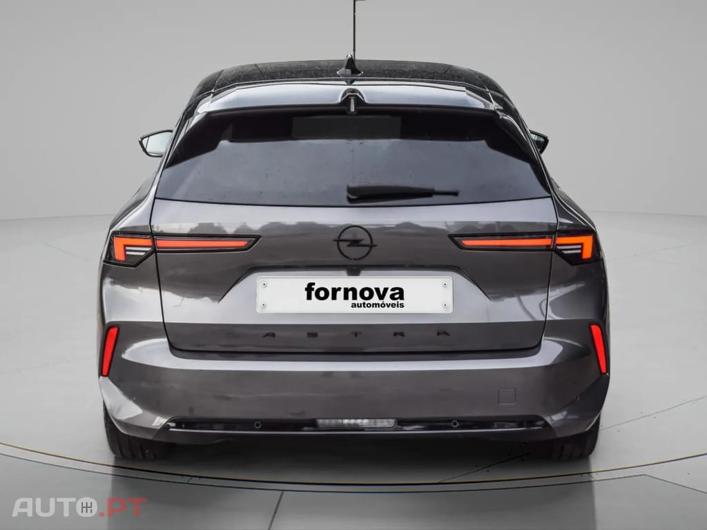 Opel Astra Sports Tourer 1.2 T GS