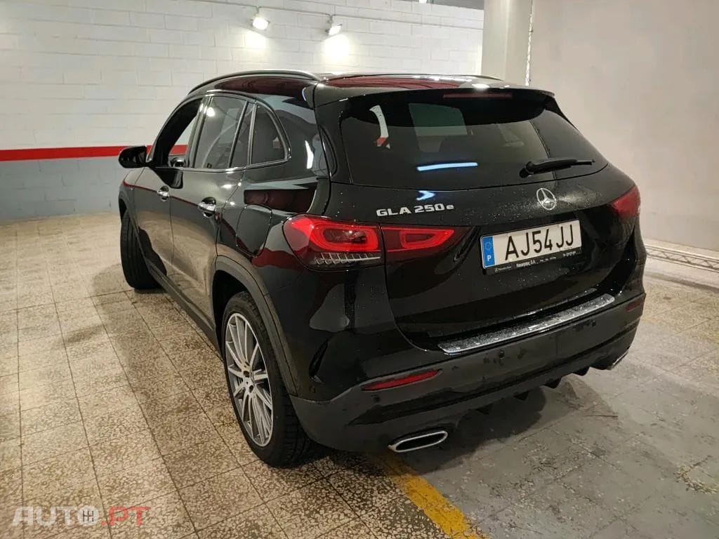 Mercedes-Benz GLA 250 e AMG Line