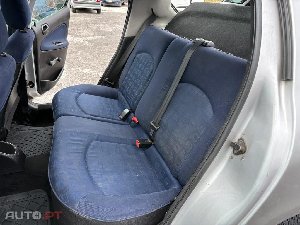Peugeot 206 1.1 Color Line