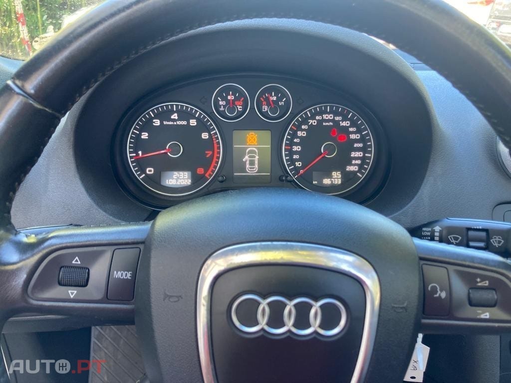 Audi A3 Cabrio 1.6 Attraction