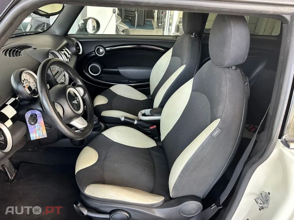 MINI Cooper D
