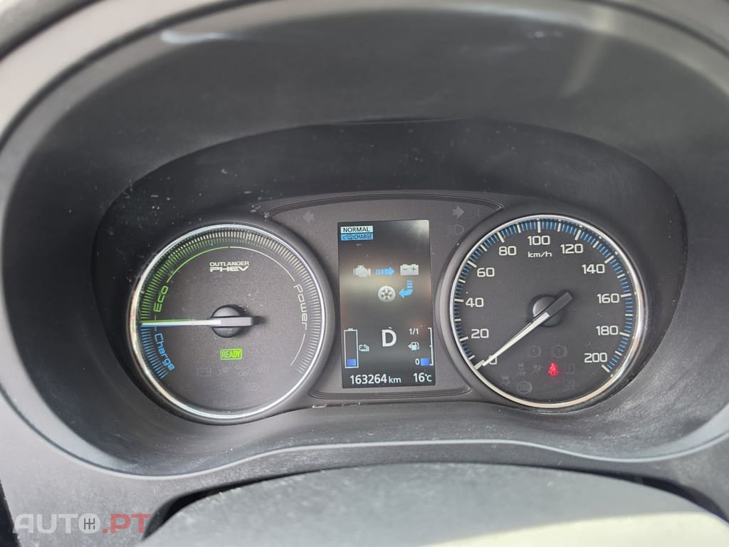 Mitsubishi Outlander 2.0 Intense Navi