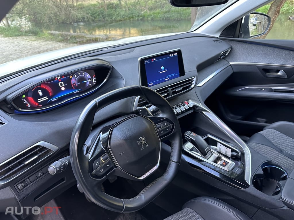 Peugeot 3008 1.2 PureTech Allure EAT8