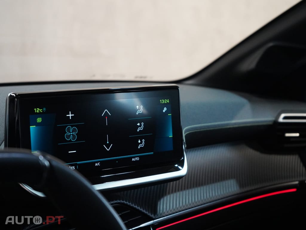 Peugeot E-208 50 kWh GT