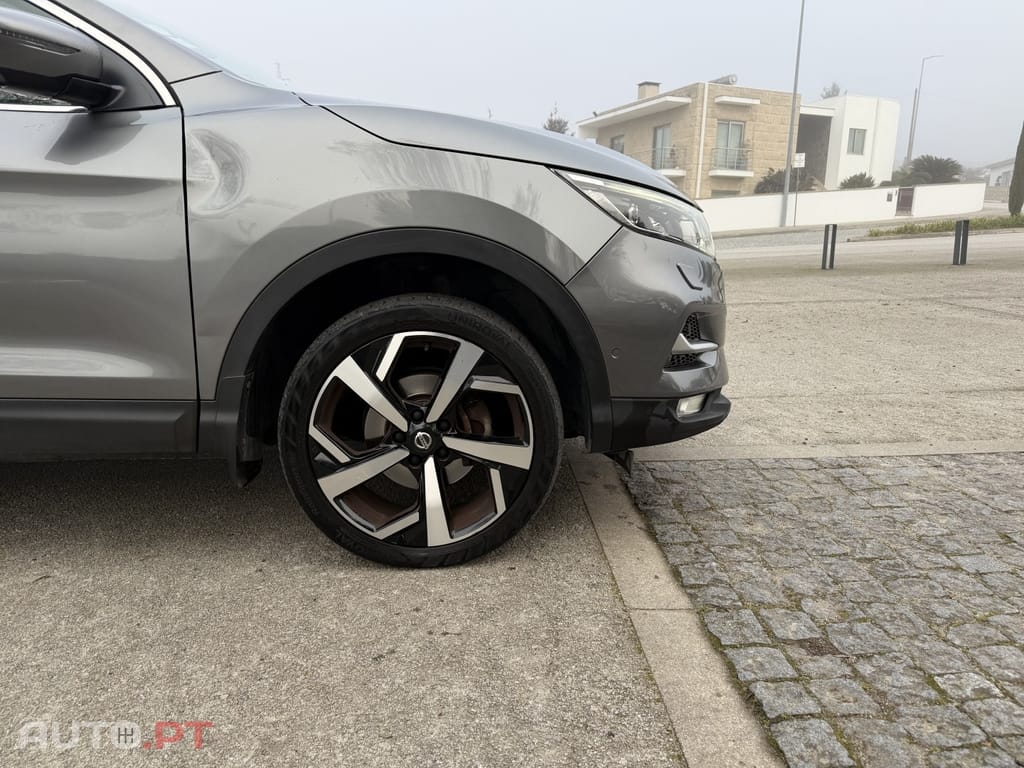 Nissan Qashqai 1.6 Tekna Sport 18