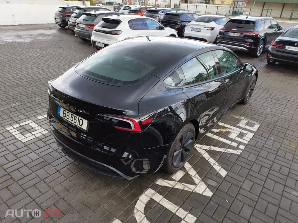 Tesla Model 3 Tração Traseira