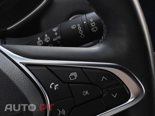Renault Clio TCe 100 INTENS