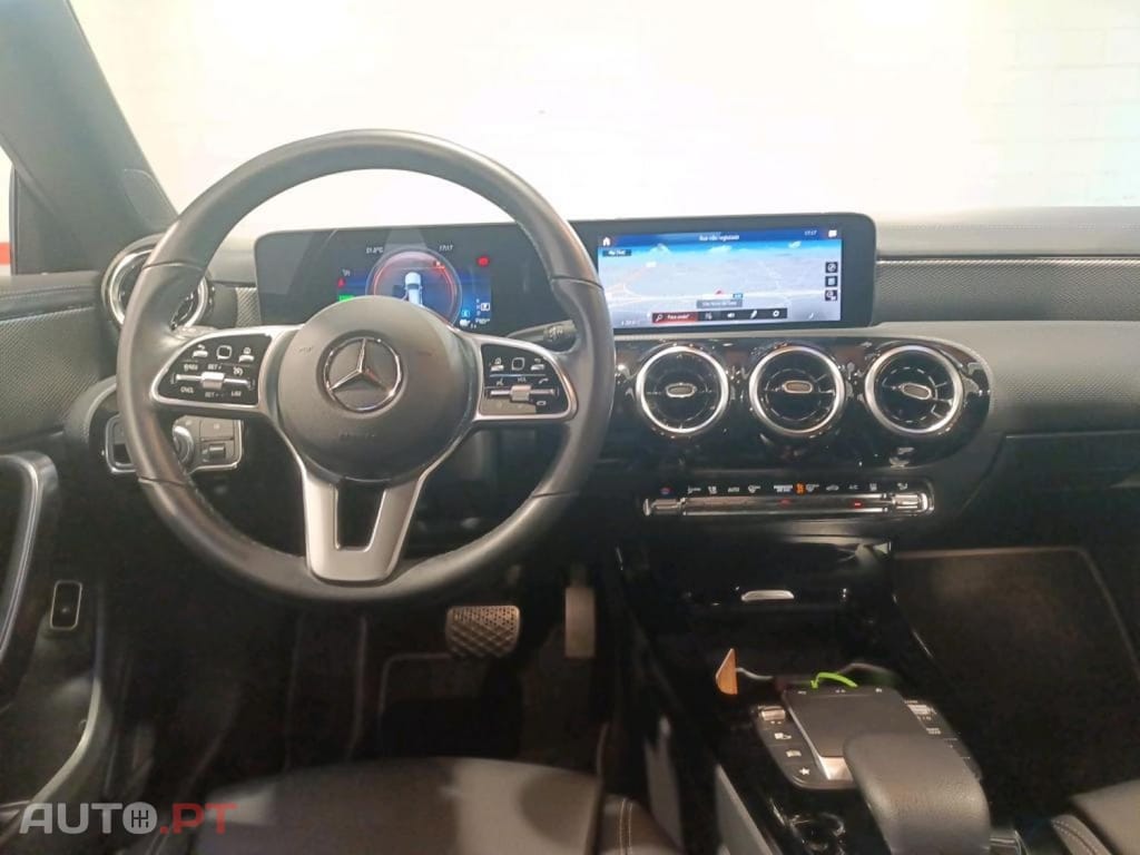Mercedes-Benz CLA 250 e Shooting Brake Style Plus